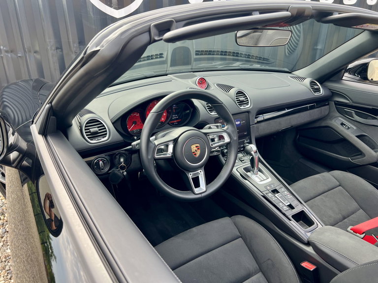 Porsche 718 Spyder