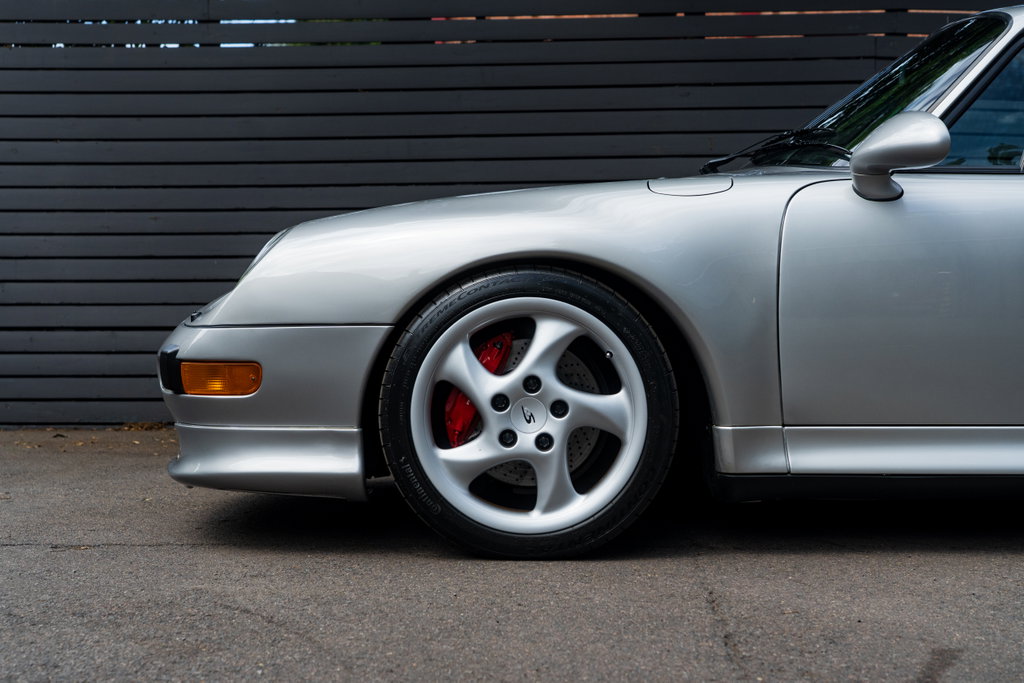 Porsche 993 Carrera 4S