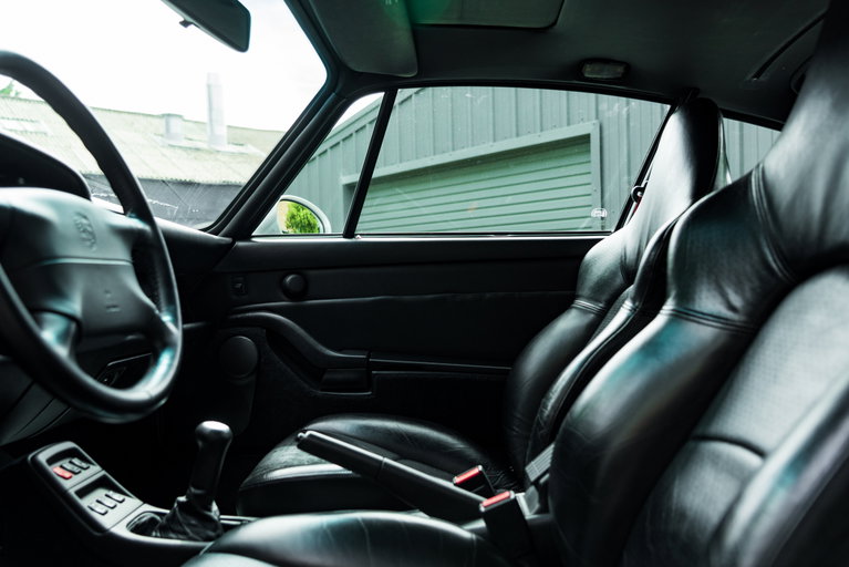 Porsche 993 Carrera 4S