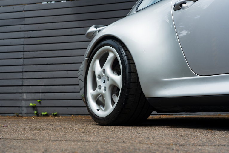 Porsche 993 Carrera 4S