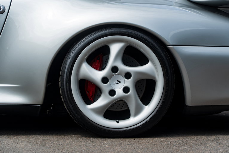 Porsche 993 Carrera 4S