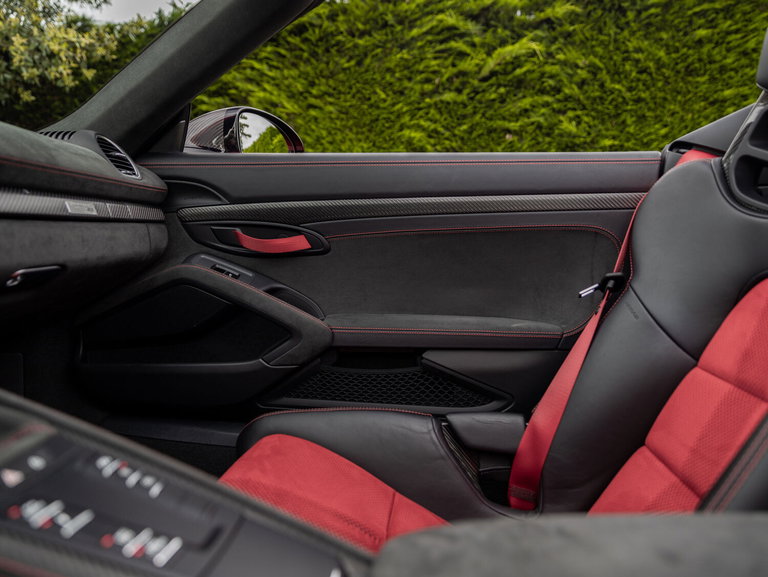 Porsche 718 Spyder RS