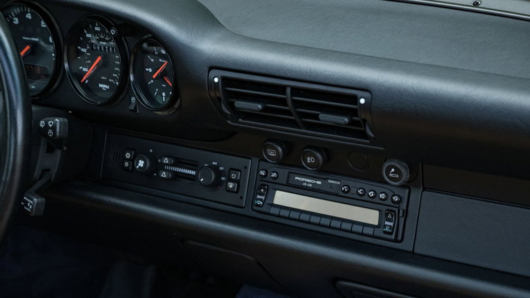 Porsche 993 Carrera 4S