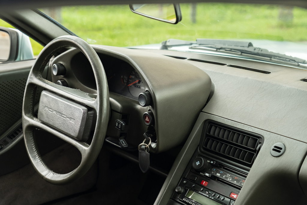 Porsche 928 S