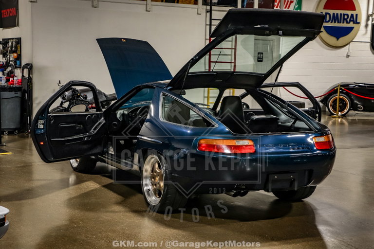Porsche 928 GT