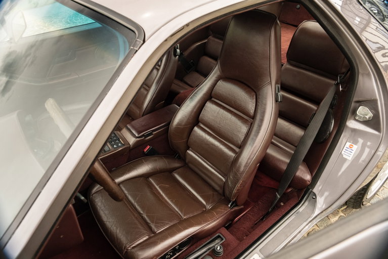 Porsche 928 S