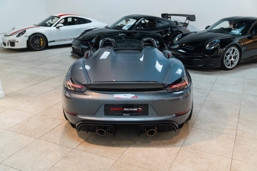 Porsche 718 Spyder RS