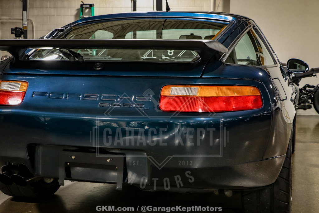 Porsche 928 GT