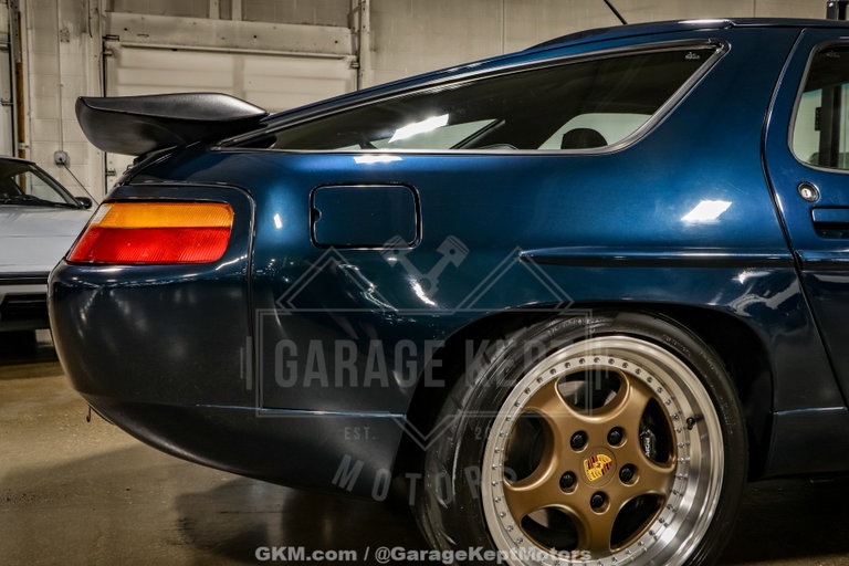 Porsche 928 GT