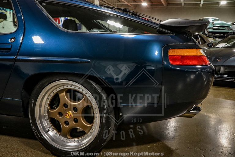 Porsche 928 GT