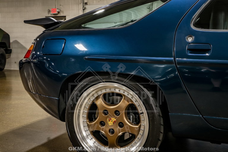 Porsche 928 GT
