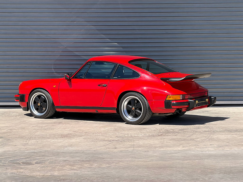Porsche 911 Carrera 3.2