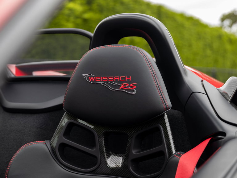 Porsche 718 Spyder RS