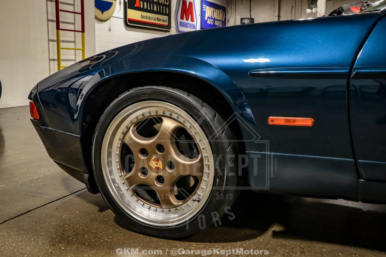 Porsche 928 GT