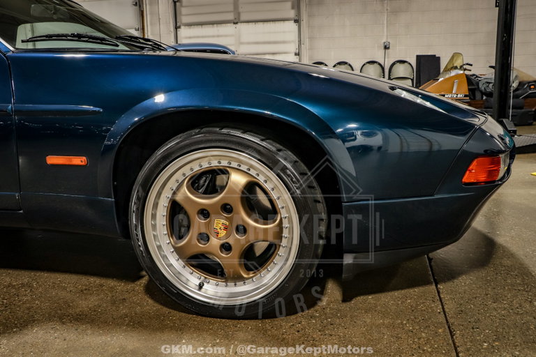 Porsche 928 GT