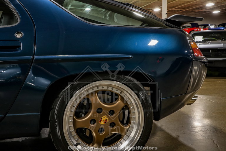 Porsche 928 GT
