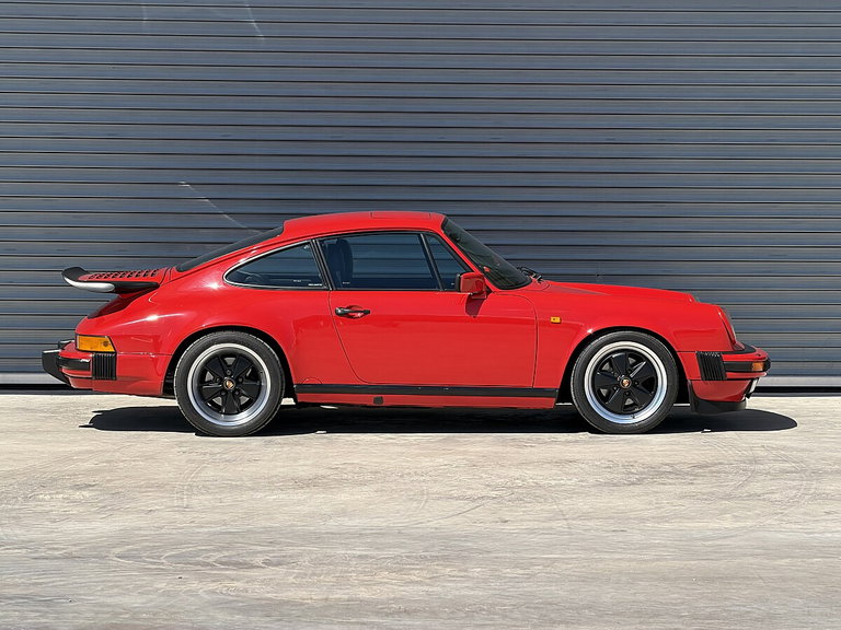 Porsche 911 Carrera 3.2