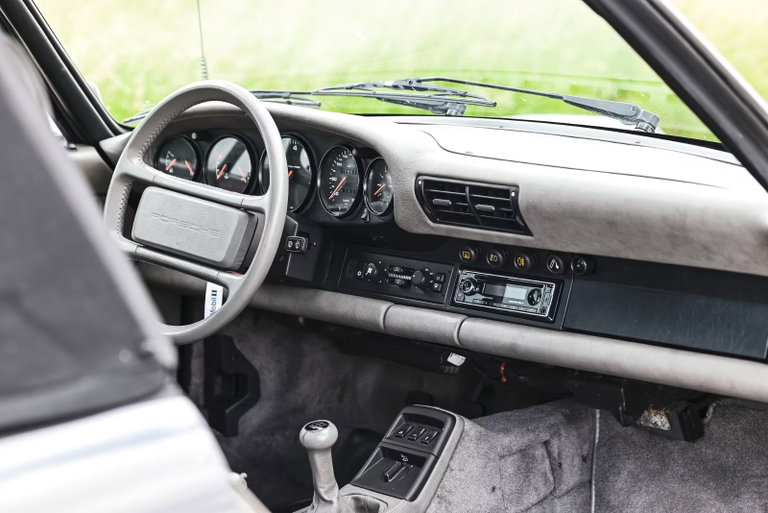 Porsche 964 Carrera 2