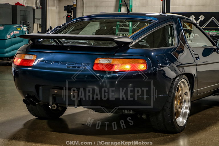 Porsche 928 GT