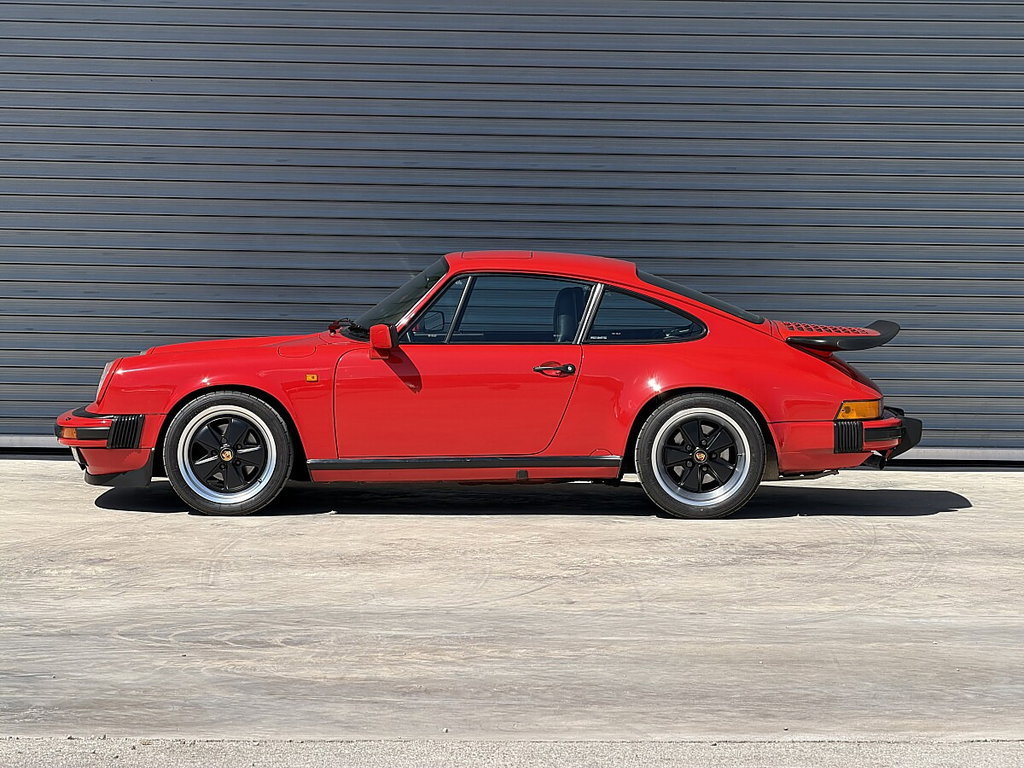 Porsche 911 Carrera 3.2