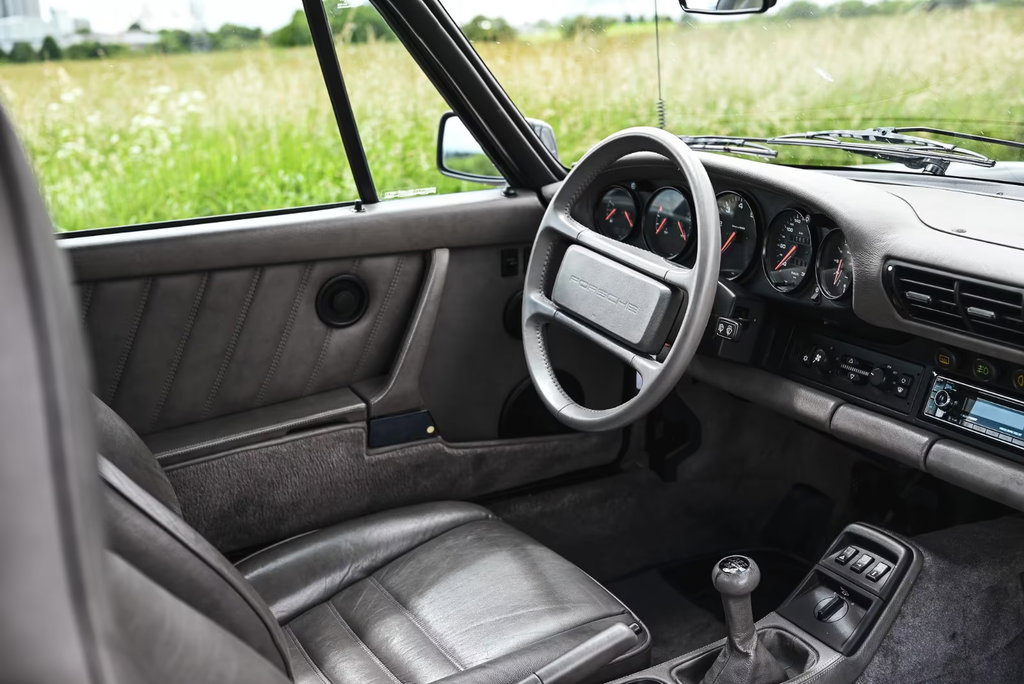 Porsche 964 Carrera 2