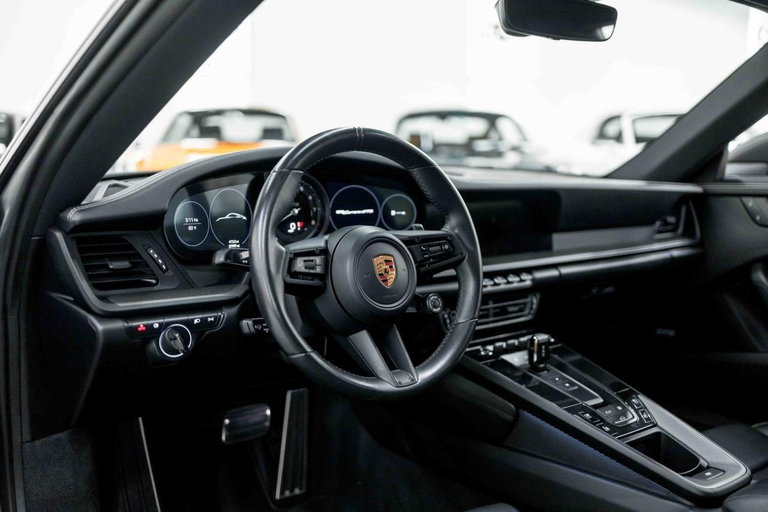 Porsche 992 Carrera GTS