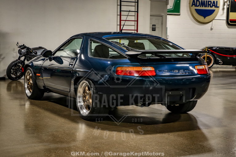 Porsche 928 GT