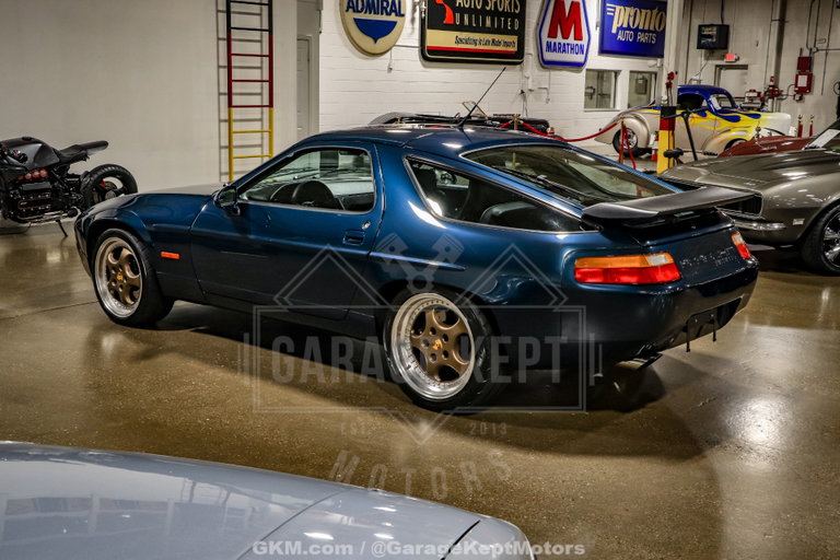 Porsche 928 GT