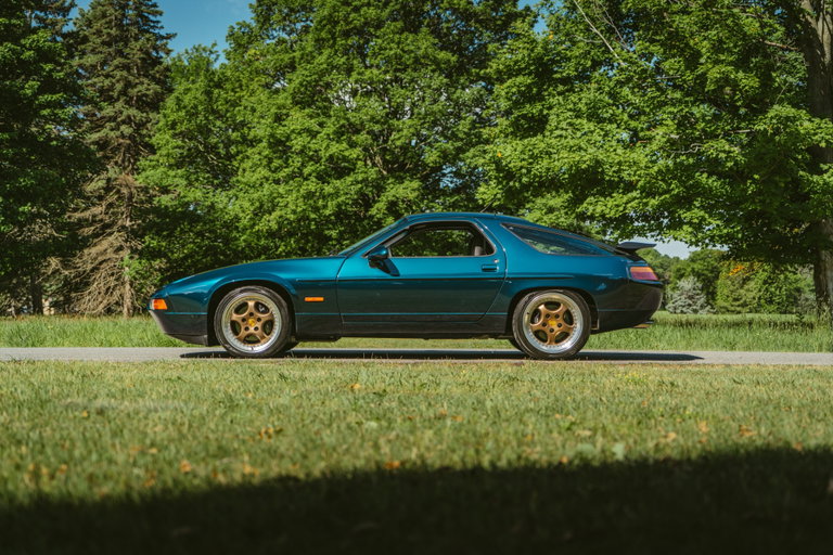 Porsche 928 GT