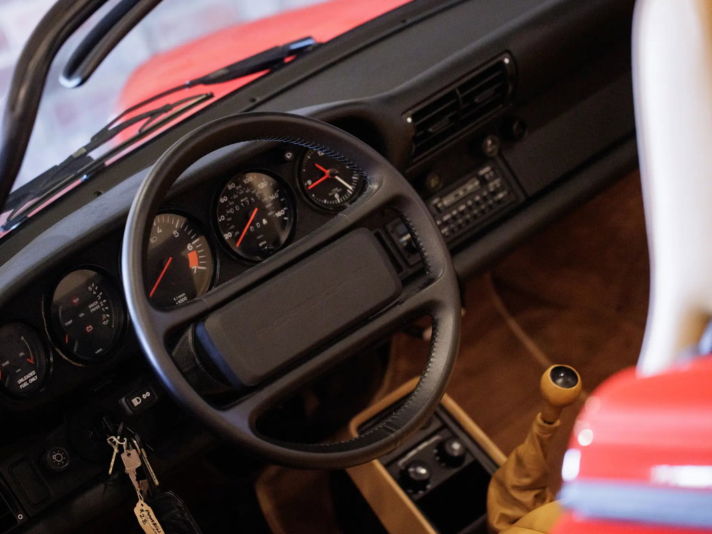 Porsche 911 Carrera 3.2 Speedster