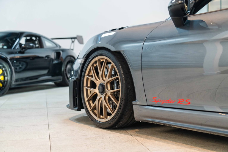 Porsche 718 Spyder RS