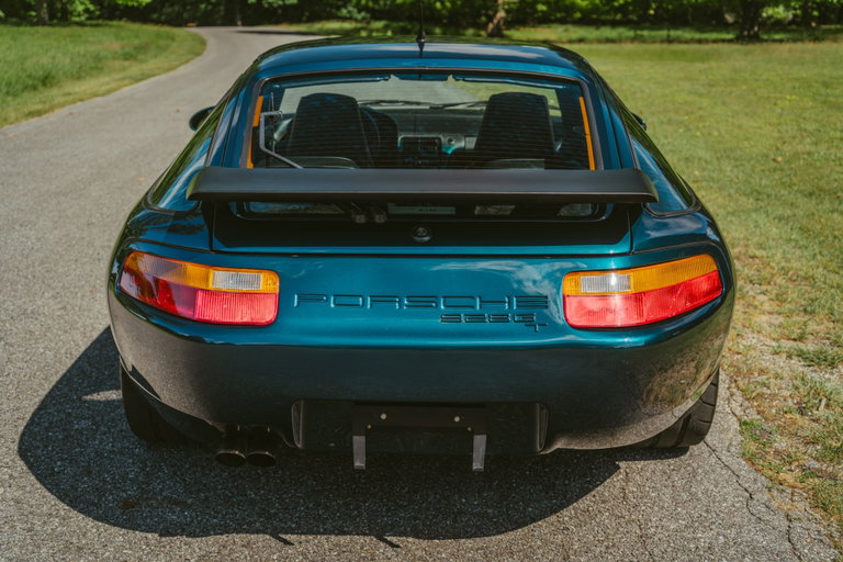 Porsche 928 GT