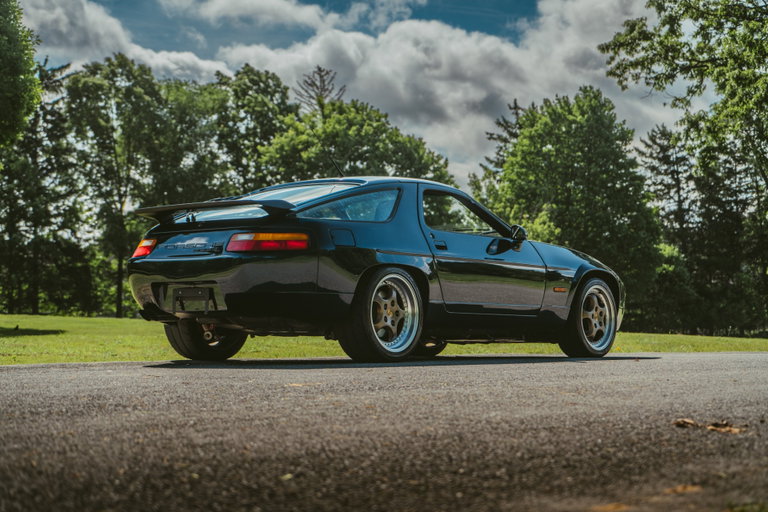Porsche 928 GT