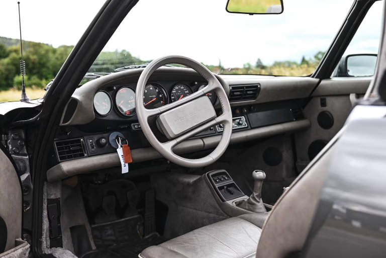 Porsche 964 Carrera 2