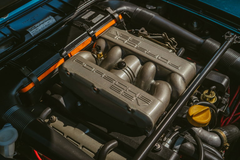 Porsche 928 GT