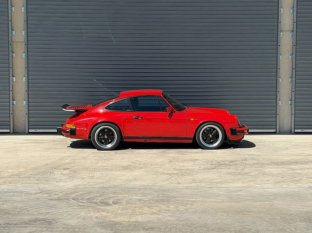 Porsche 911 Carrera 3.2