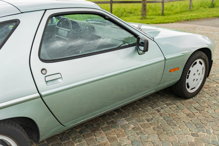 Porsche 928 S