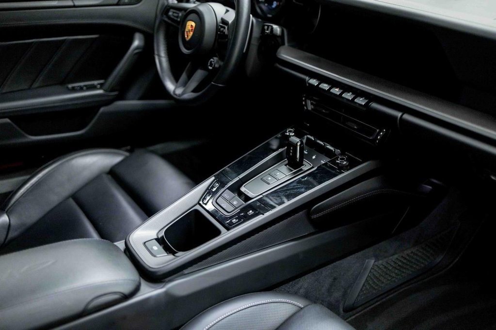 Porsche 992 Carrera GTS