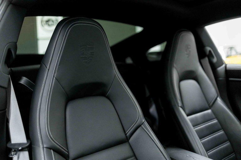 Porsche 992 Carrera GTS