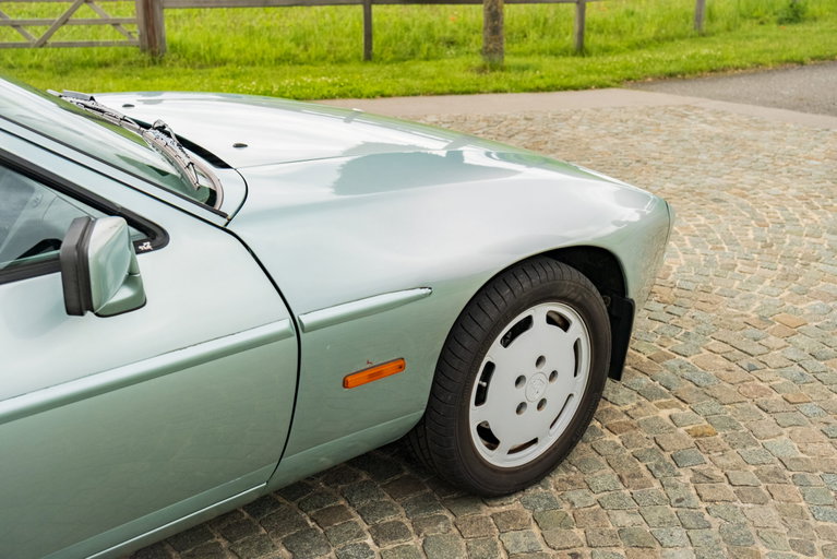 Porsche 928 S