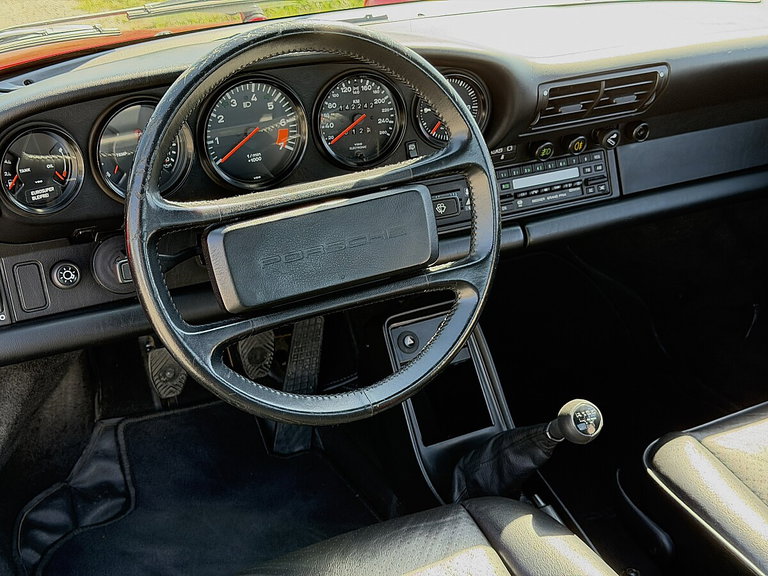 Porsche 911 Carrera 3.2