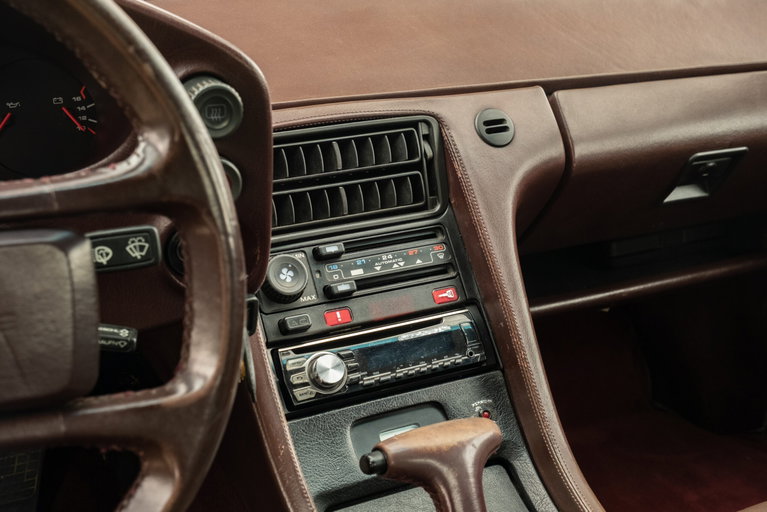 Porsche 928 S