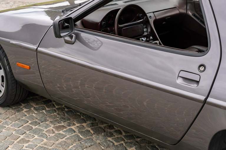 Porsche 928 S