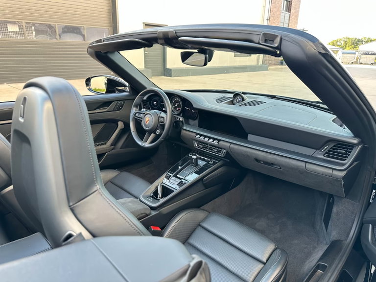 Porsche 992 Carrera GTS