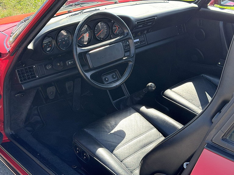 Porsche 911 Carrera 3.2