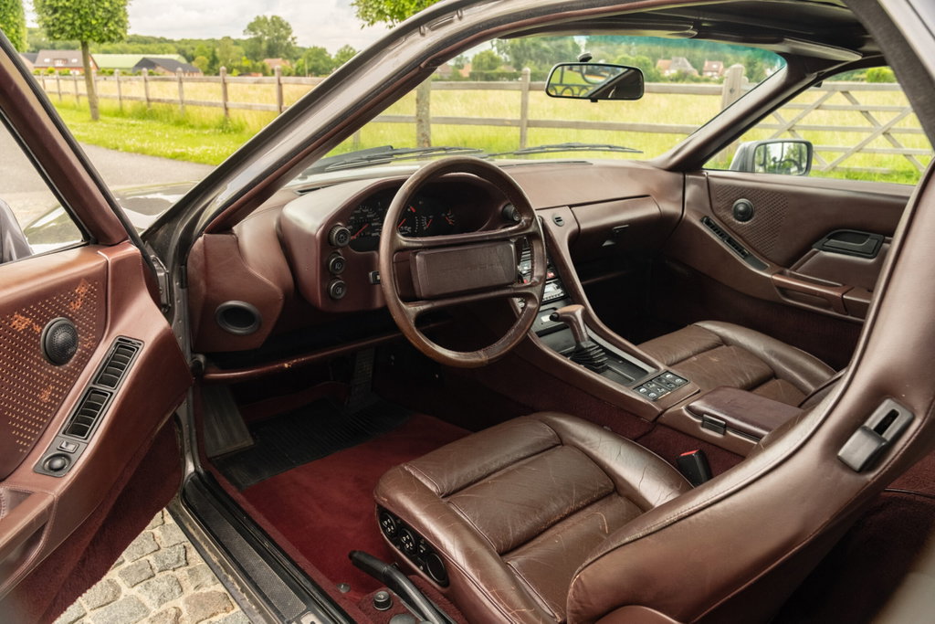 Porsche 928 S