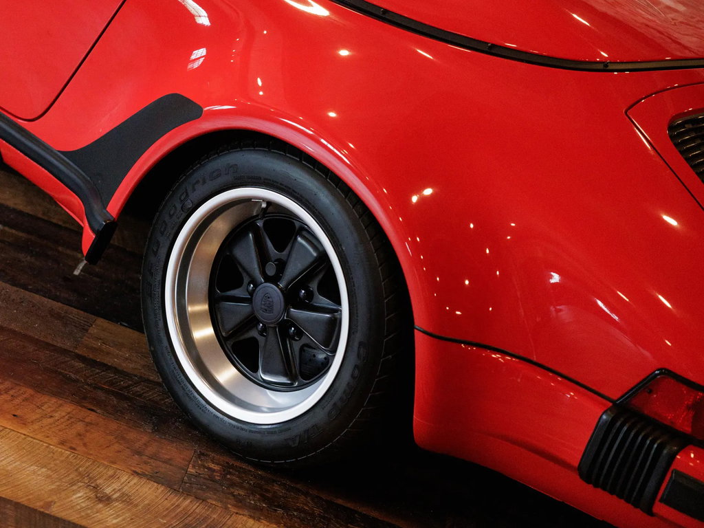 Porsche 911 Carrera 3.2 Speedster