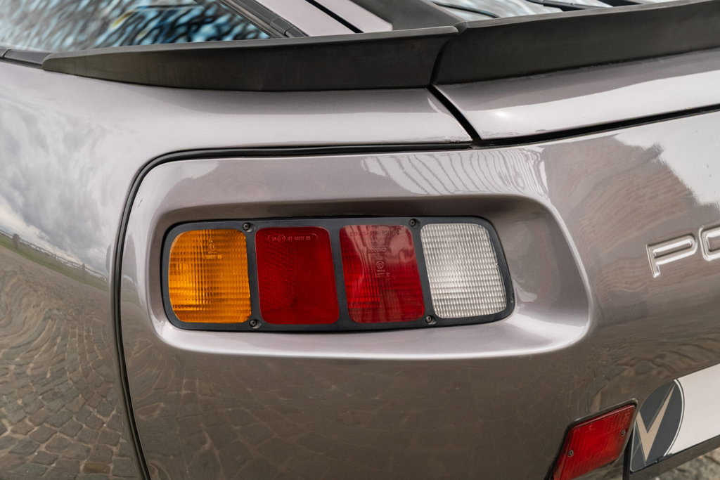 Porsche 928 S