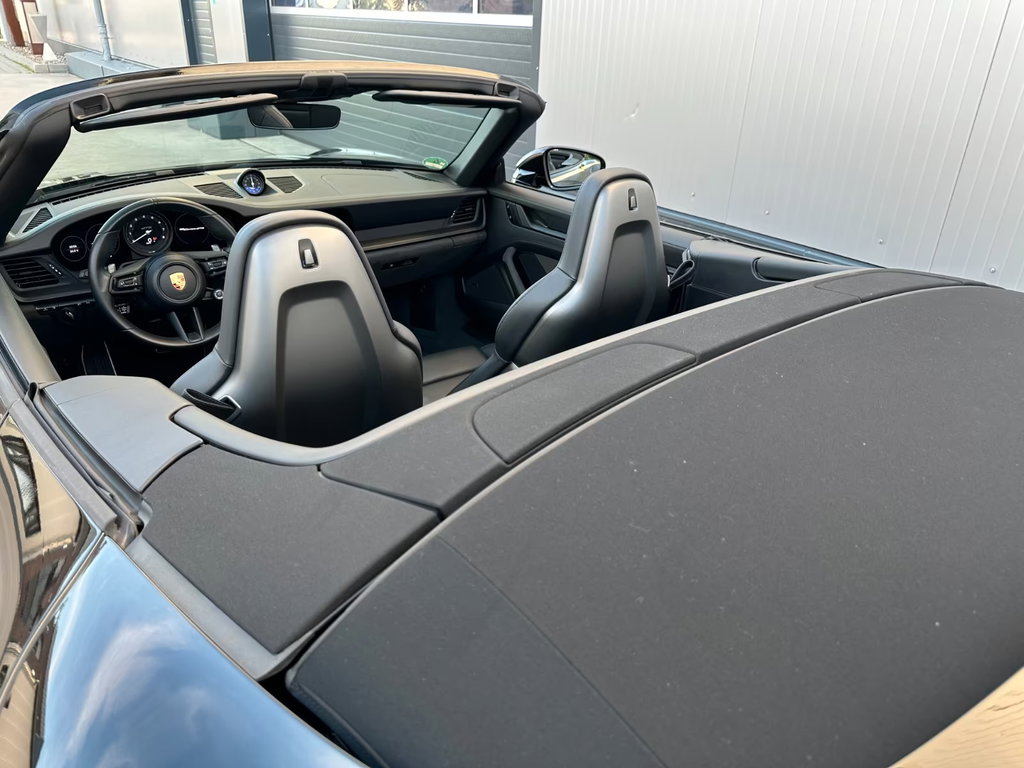 Porsche 992 Carrera GTS