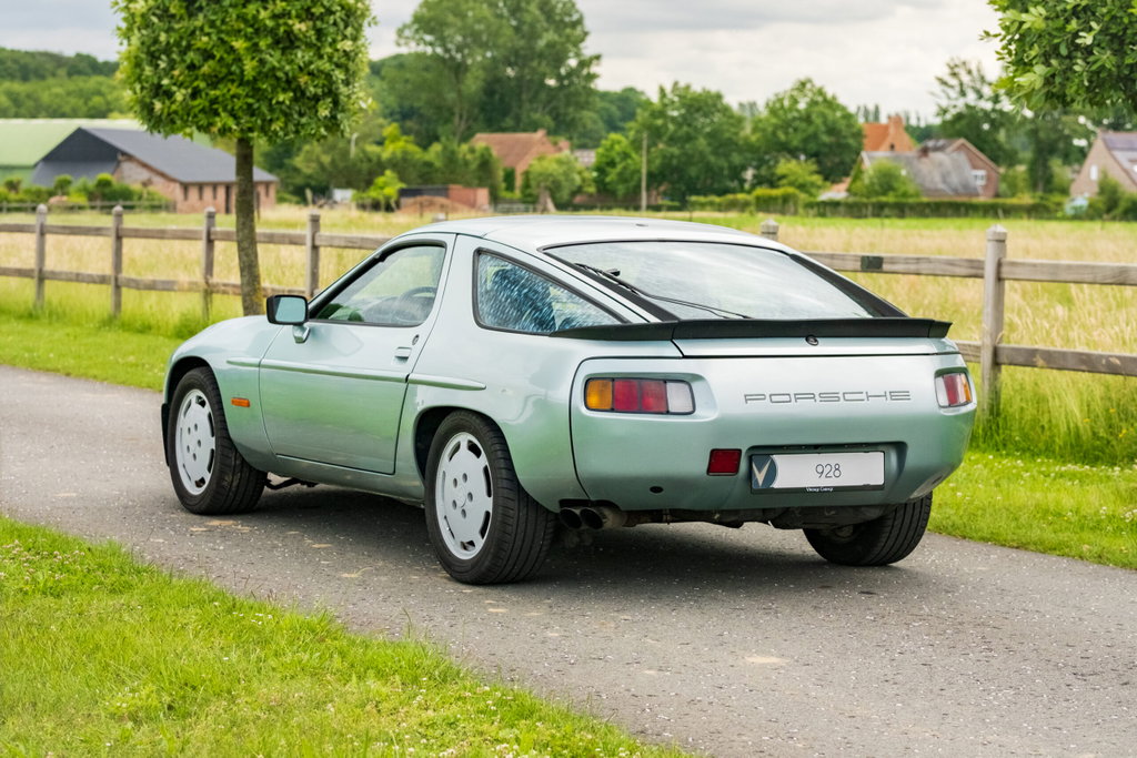 Porsche 928 S
